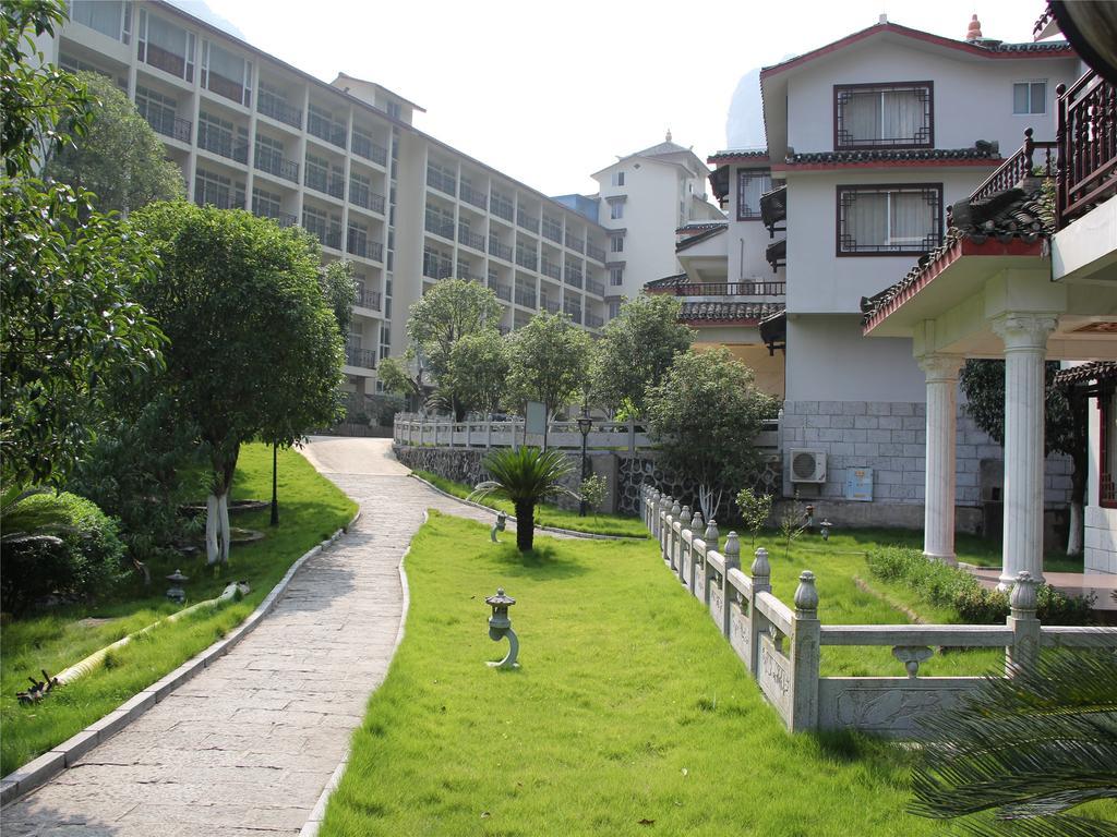 New West Street International Hotel Yangshuo Bagian luar foto