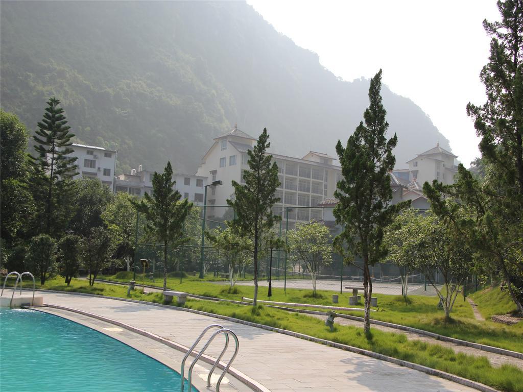 New West Street International Hotel Yangshuo Bagian luar foto