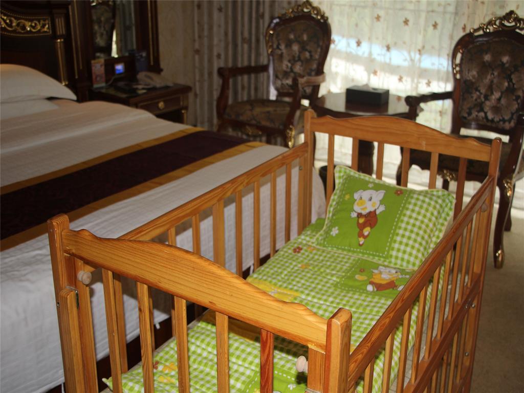 New West Street International Hotel Yangshuo Bagian luar foto