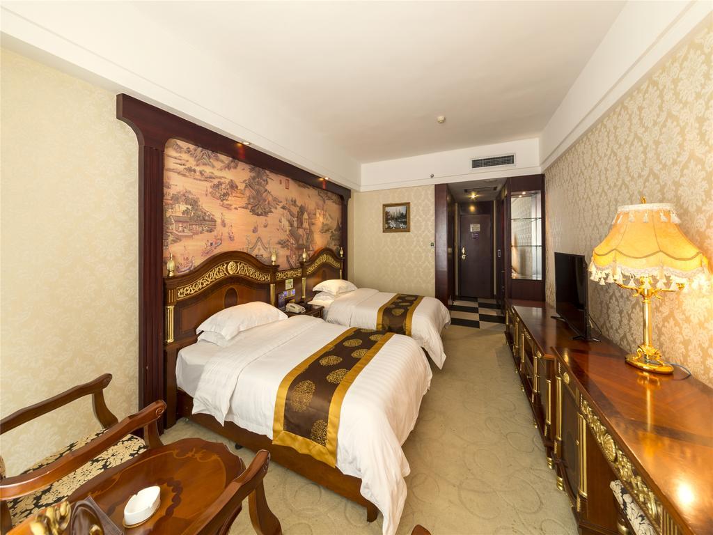 New West Street International Hotel Yangshuo Bagian luar foto