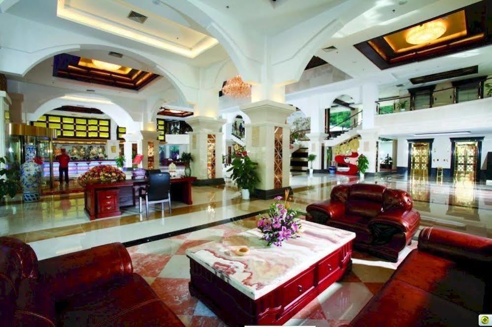 New West Street International Hotel Yangshuo Bagian luar foto